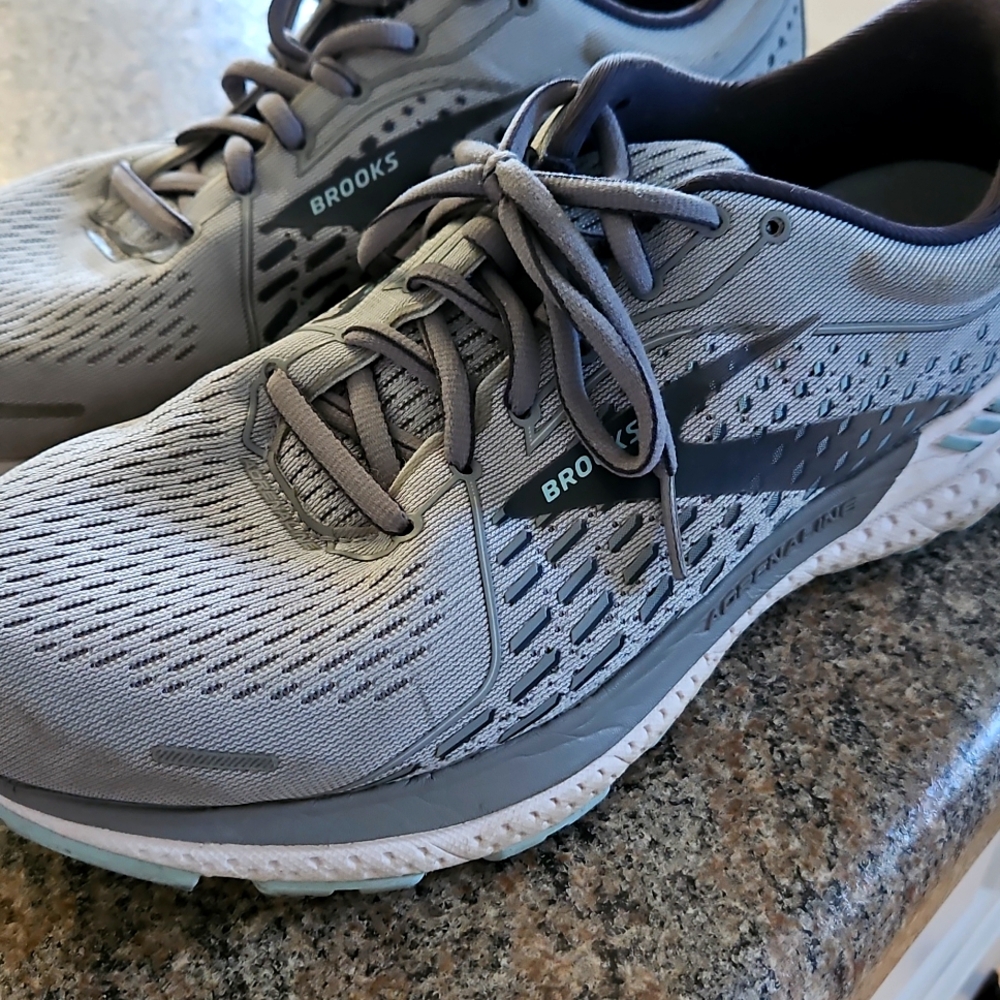 Brooks Charcoal Athletic Sneakers